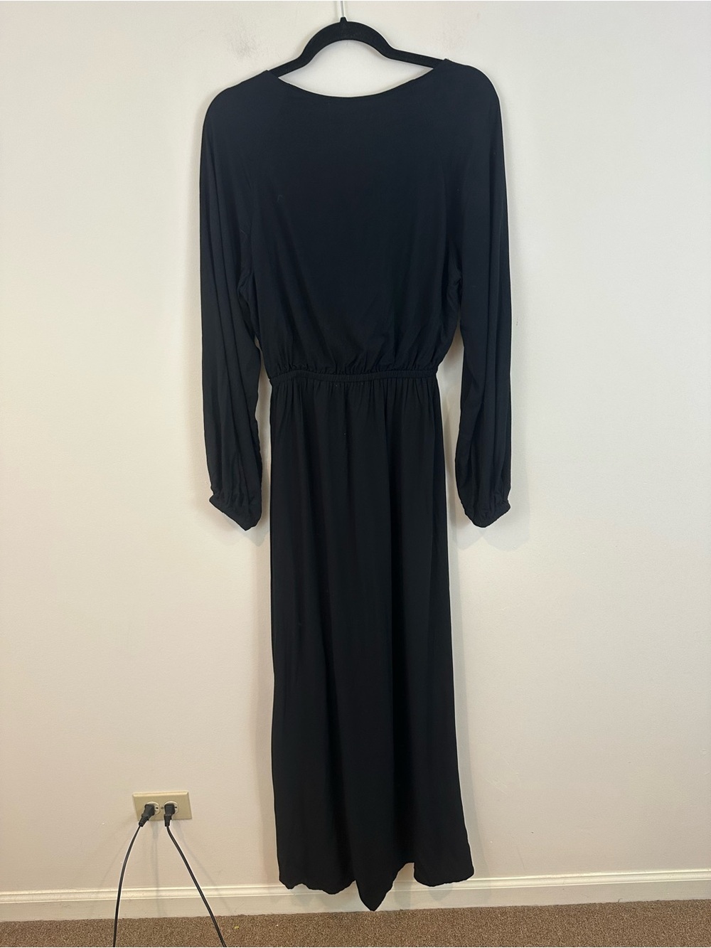 L*Space Colette Dress Waist Cutout Deep V Neck Maxi Length Black Size Medium NWT - Picture 8 of 9